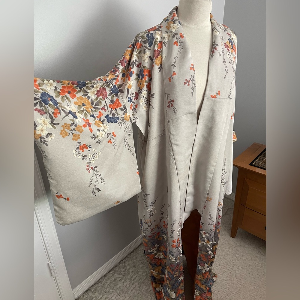 Japanese Open Abaya Pale Gray/Floral Kimono Robe size L/XL - Picture 3 of 12